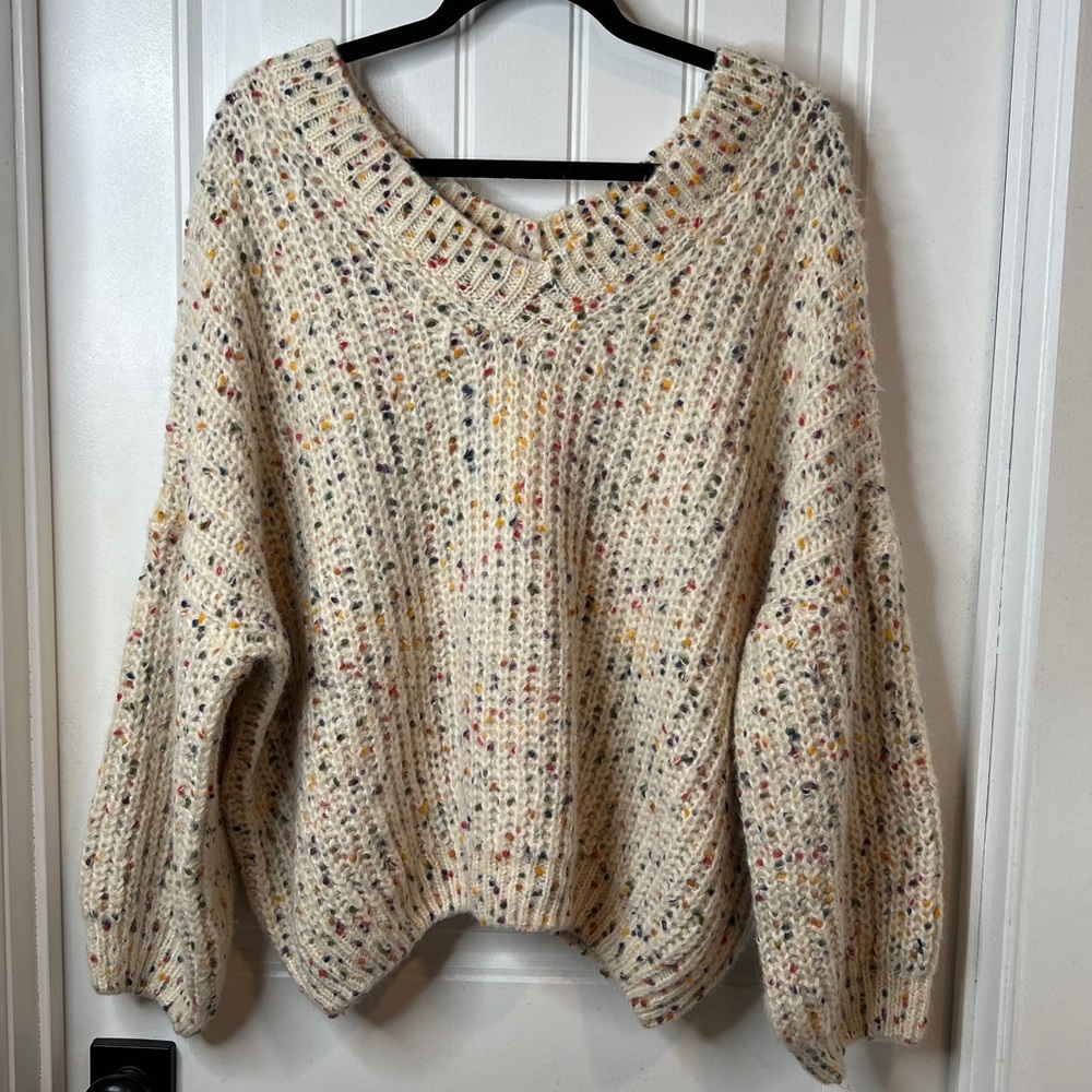 POL‎ Cozy Chunky V Neck Cream Confetti Women's Sweater. Size Medium.